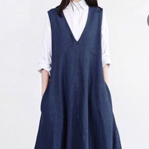 Denim midi jumper dress with pockets
